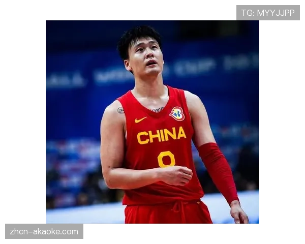 比赛最后时刻，场边赵睿为队友每一次防守成功挥拳呐喊